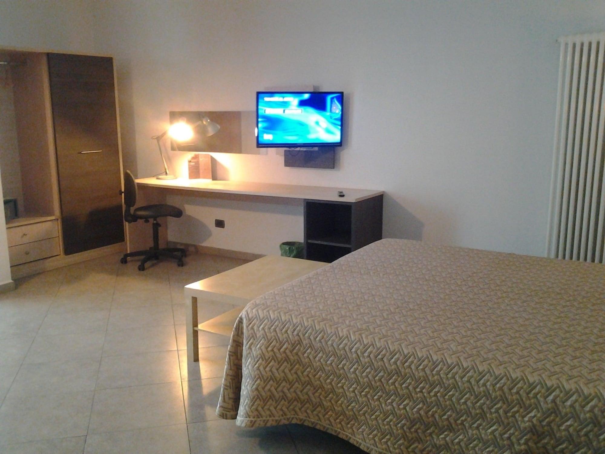 Hotel Lux Modena Esterno foto